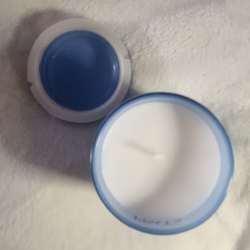 PISCES BLUE ZODIAC CANDLE! GUAVA MANDARIN SCENT! NEW! - Picture 2 of 3